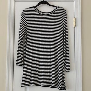 Old Navy Black White Striped Tunic Shirt size Medium